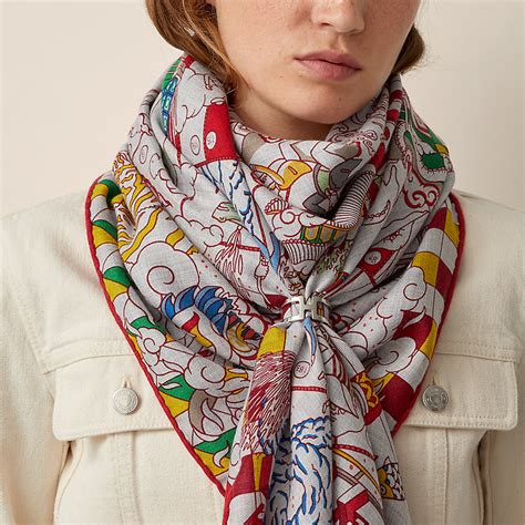 come indossare cerré 90 hermes|hermes scarf styles.